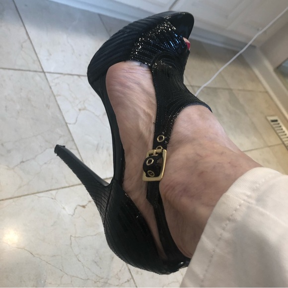 Report Signature black patent peep toe sandals, elegant!  Size 8.5. - Picture 15 of 16